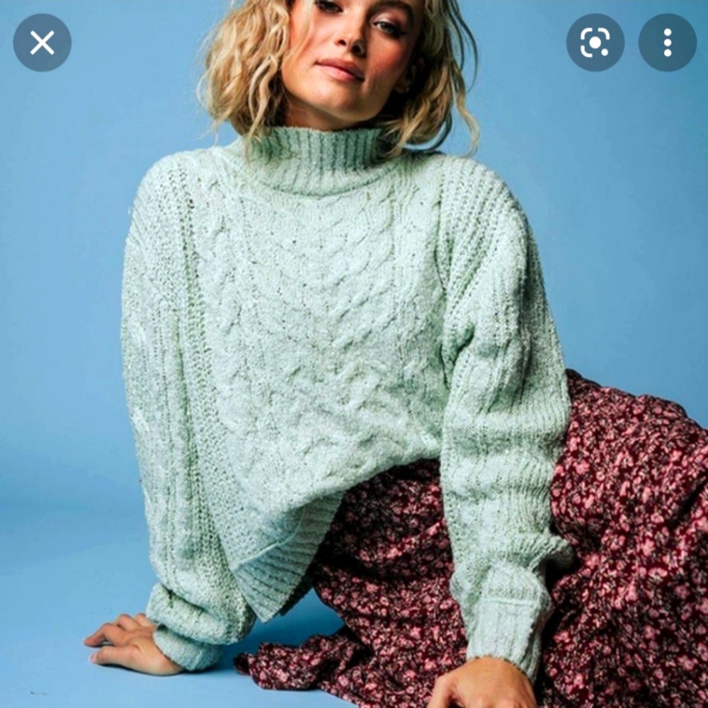 HYFVE * PENNY PULLOVER MINT SWEATER SIZE MEDIUM NWT